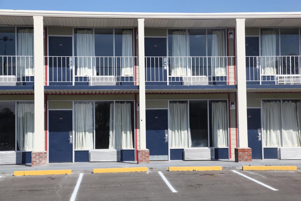  | Economy Inn - Charlotte