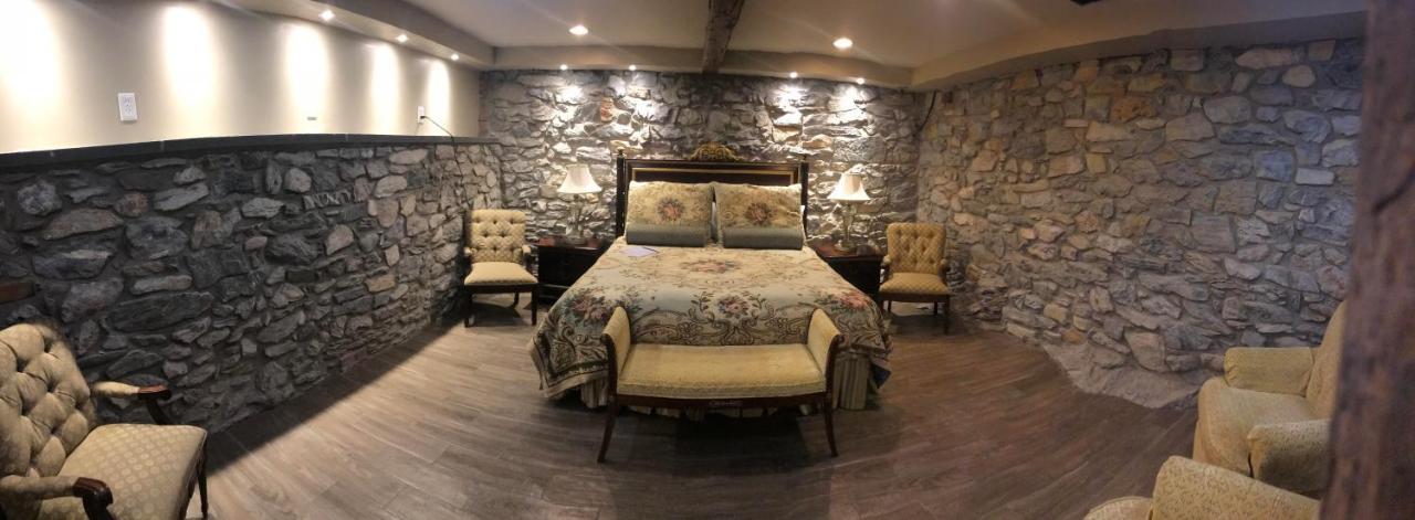 | Cameron Estate Inn