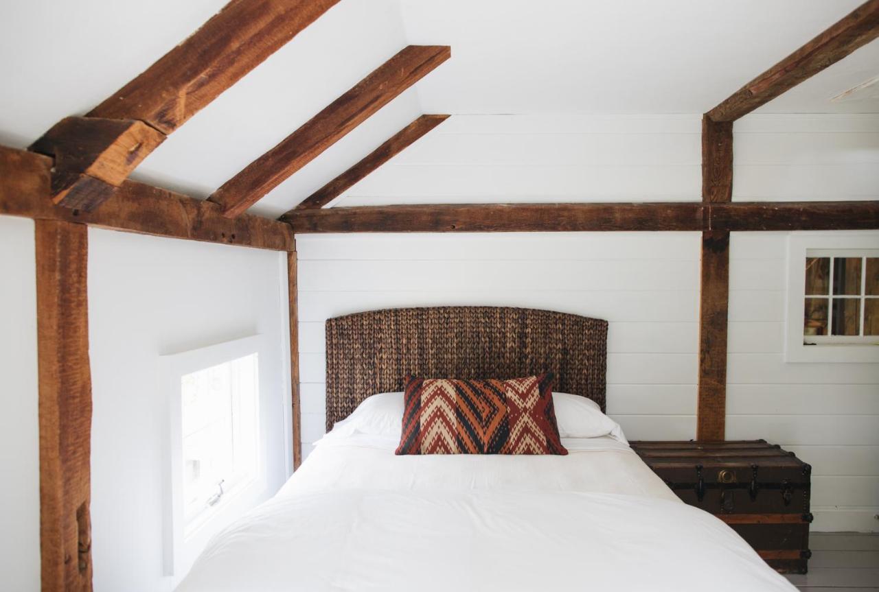  | Squire Tarbox Inn
