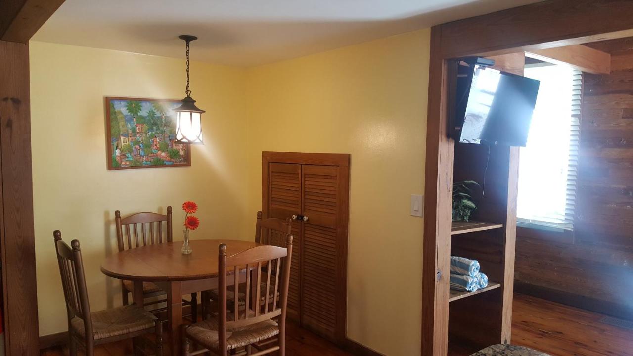  | Courtney's Place Historic Cottages & Inns