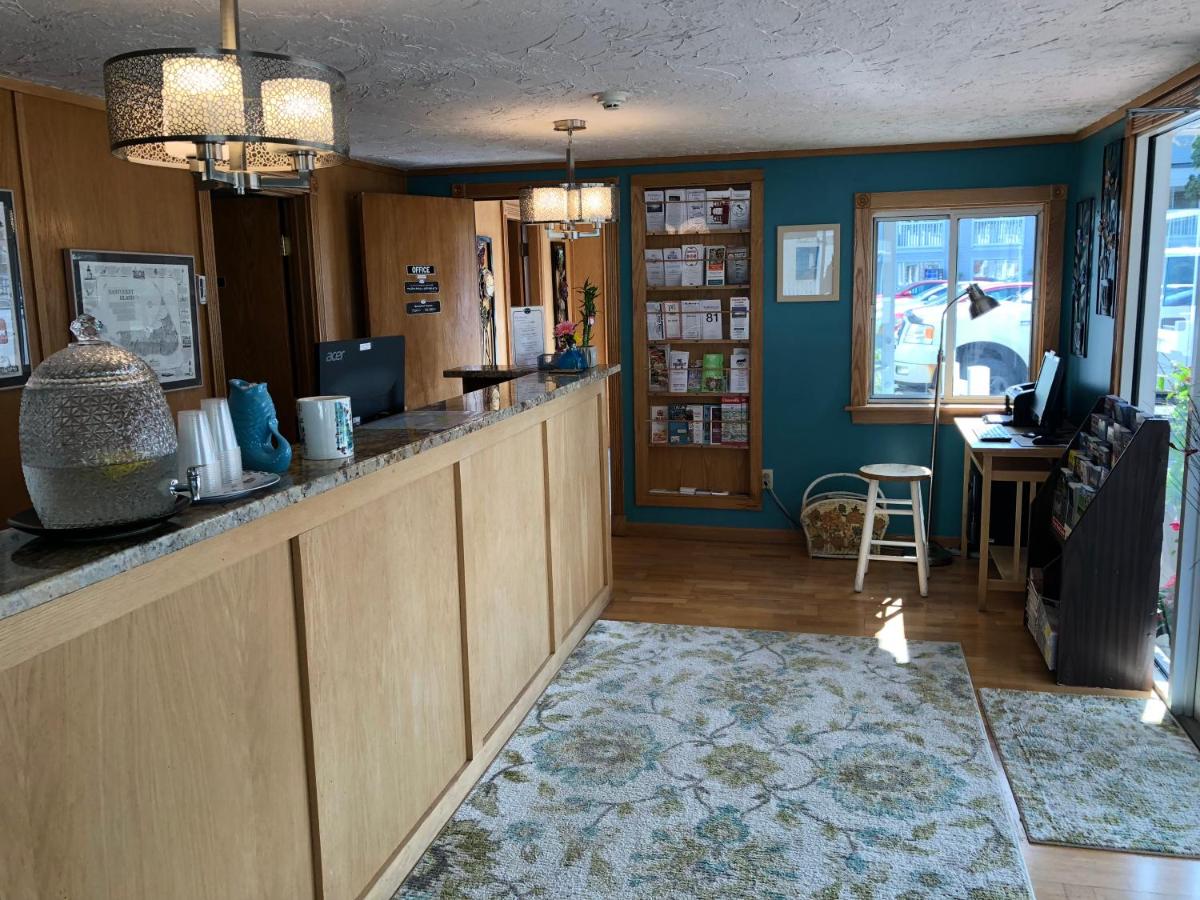 | SeaCoast Inn