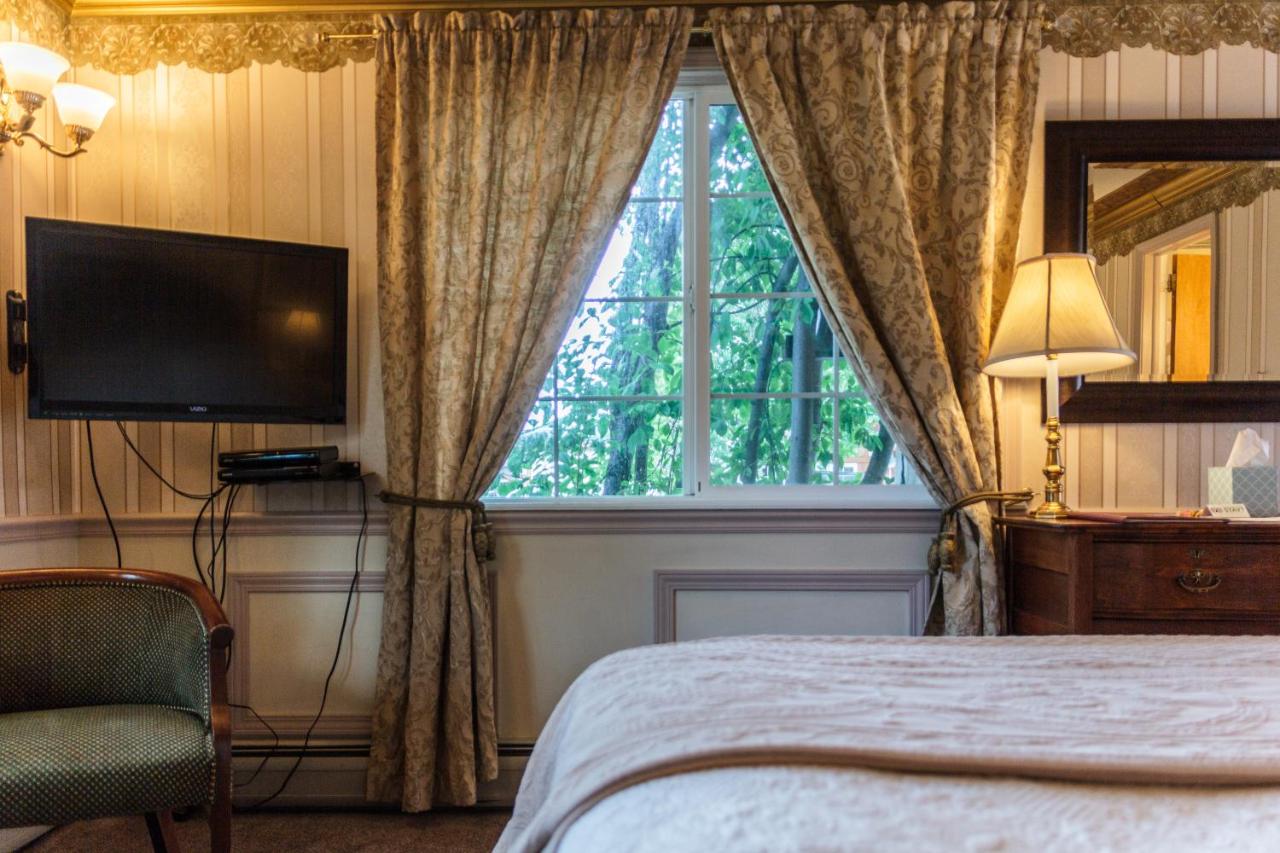 | Frisco Lodge