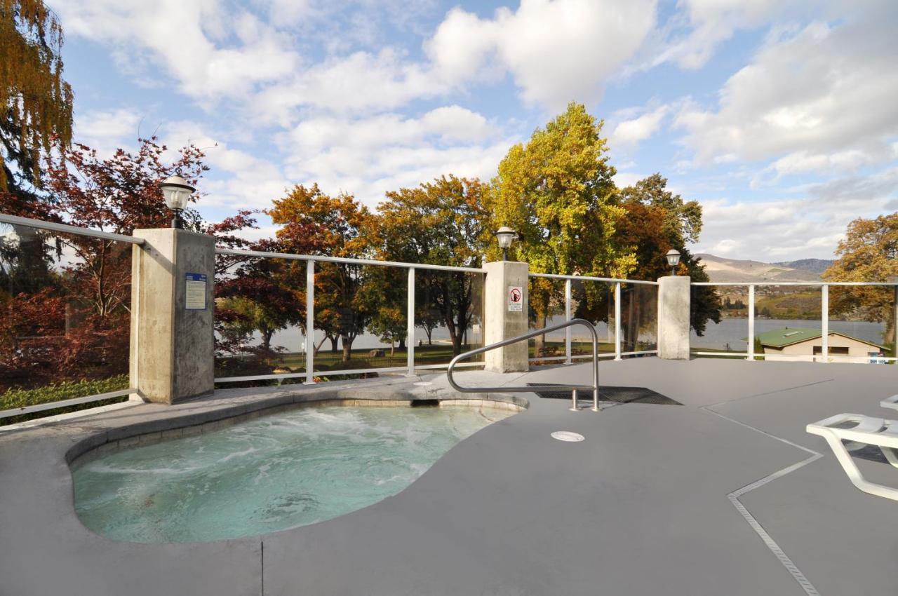 | Lakeside Lodge and Suites