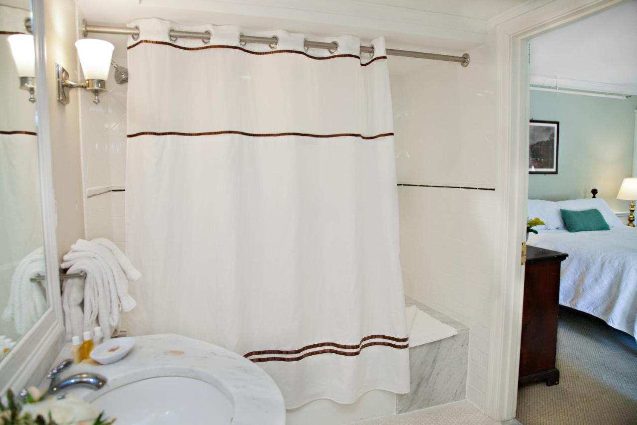  | Concord's Colonial Inn