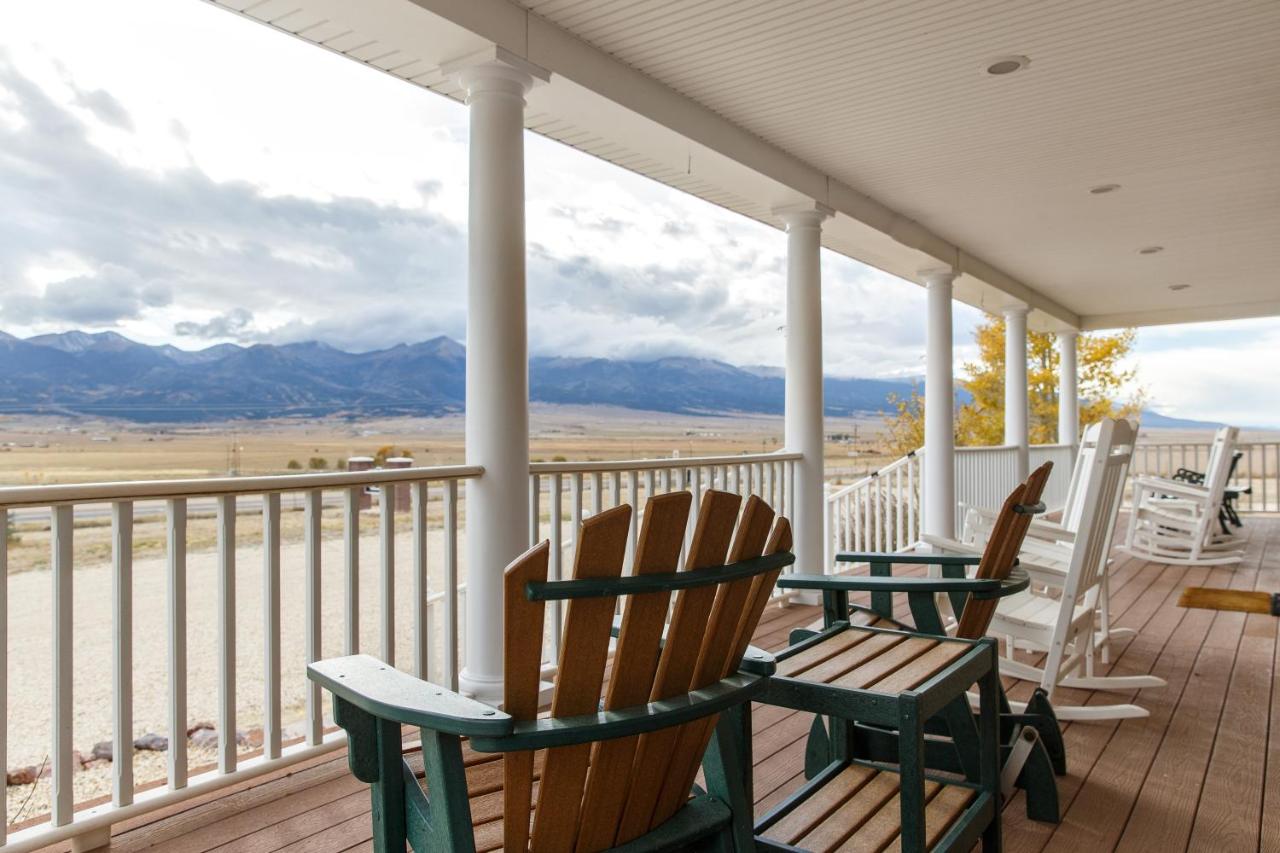 | Lamp Post Lodge