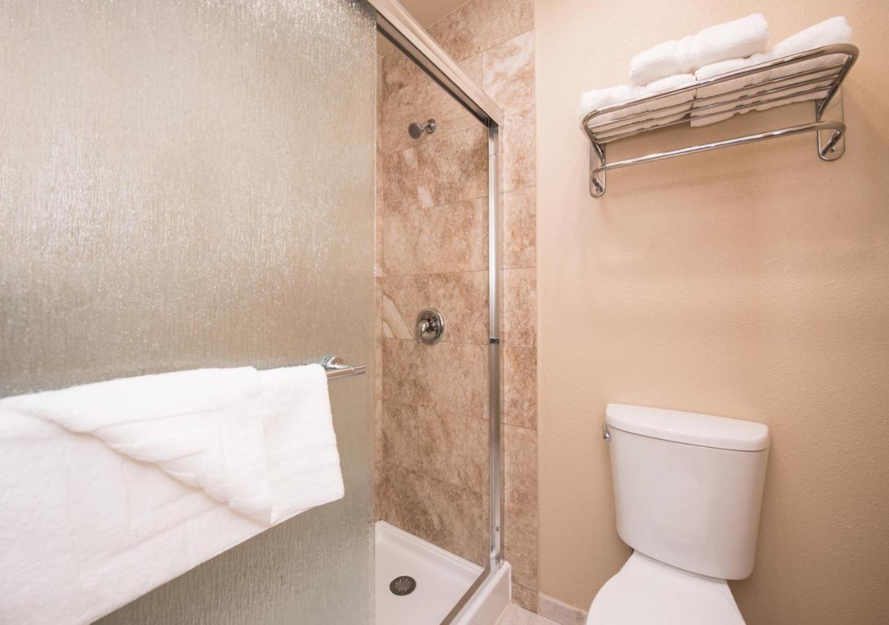 Superior King Room- Non Smoking at La Fuente Inn & Suites