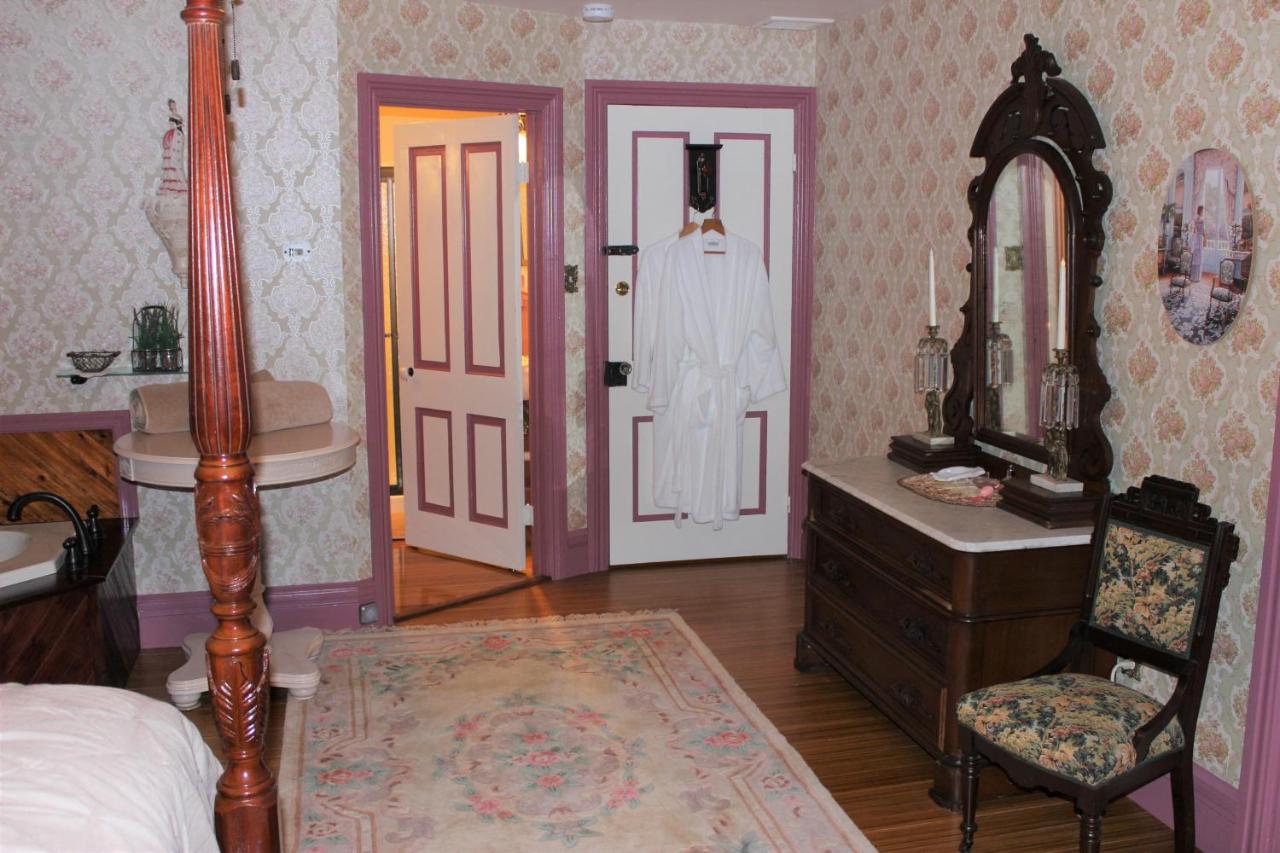 | Carriage Stop Bed & Breakfast