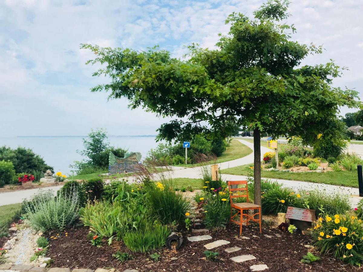 | Village Inn on the Lake