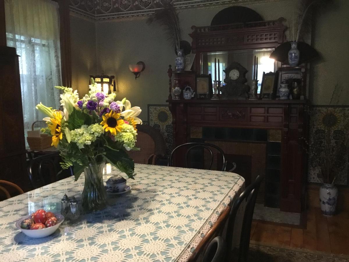 | Allen House Inn