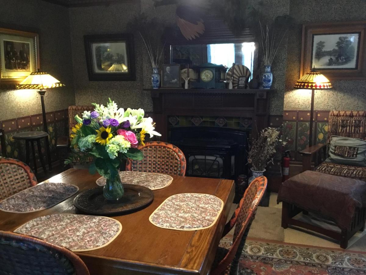 | Allen House Inn