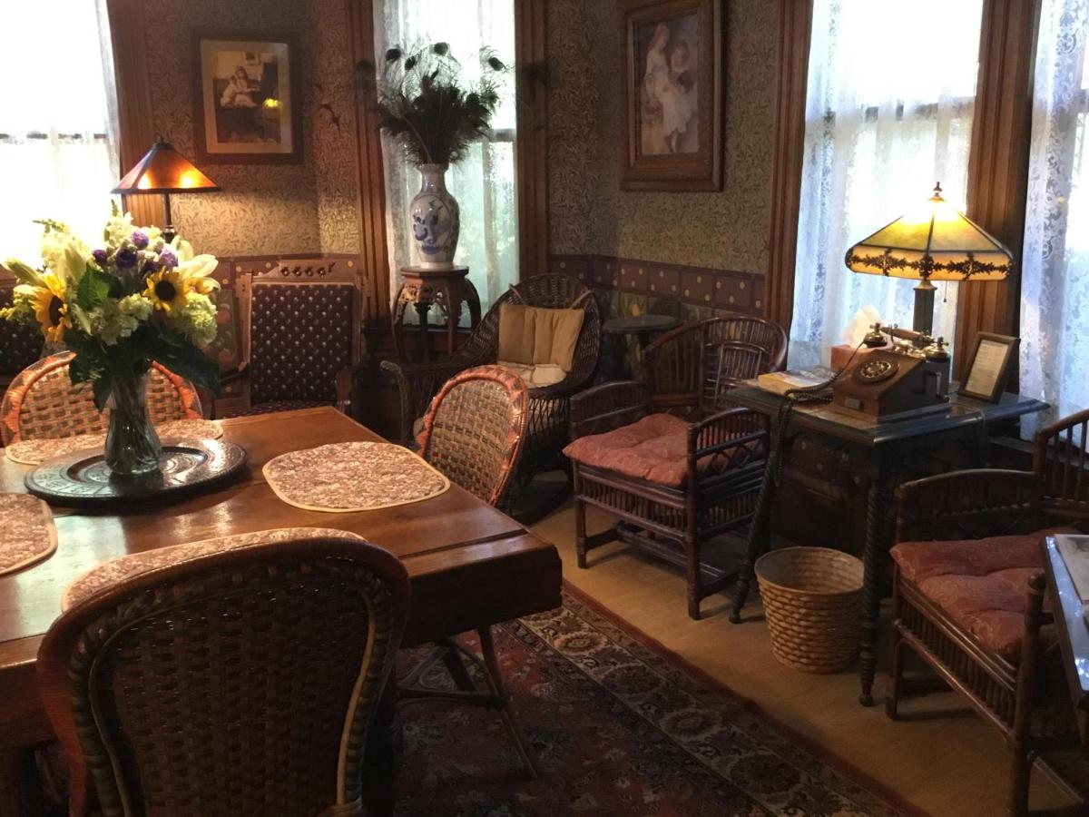 | Allen House Inn