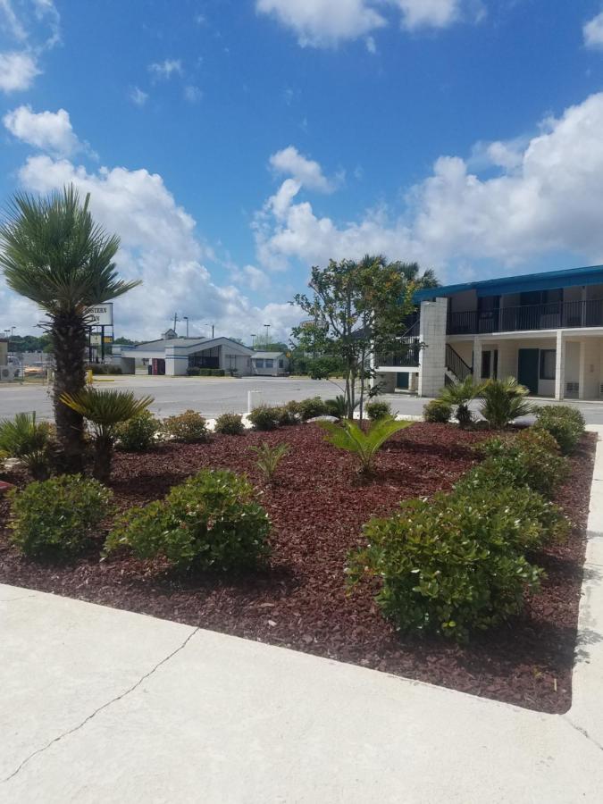 | Western Inn - Pensacola