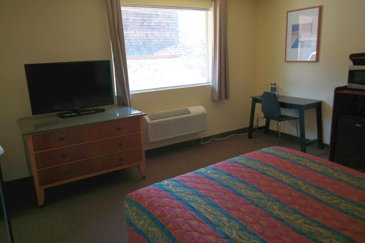  | River Park Inn