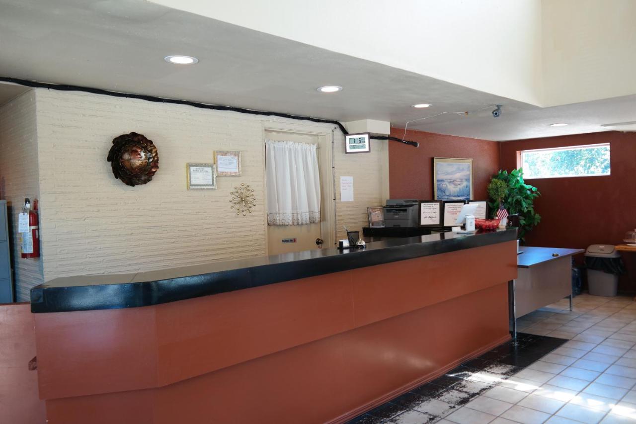  | River Park Inn