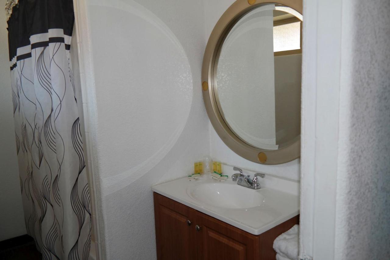  | River Park Inn