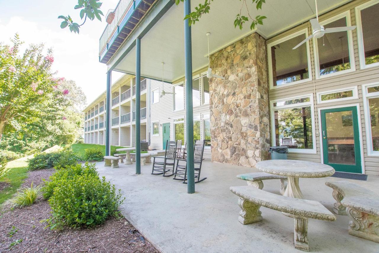 | Lake Chatuge Lodge