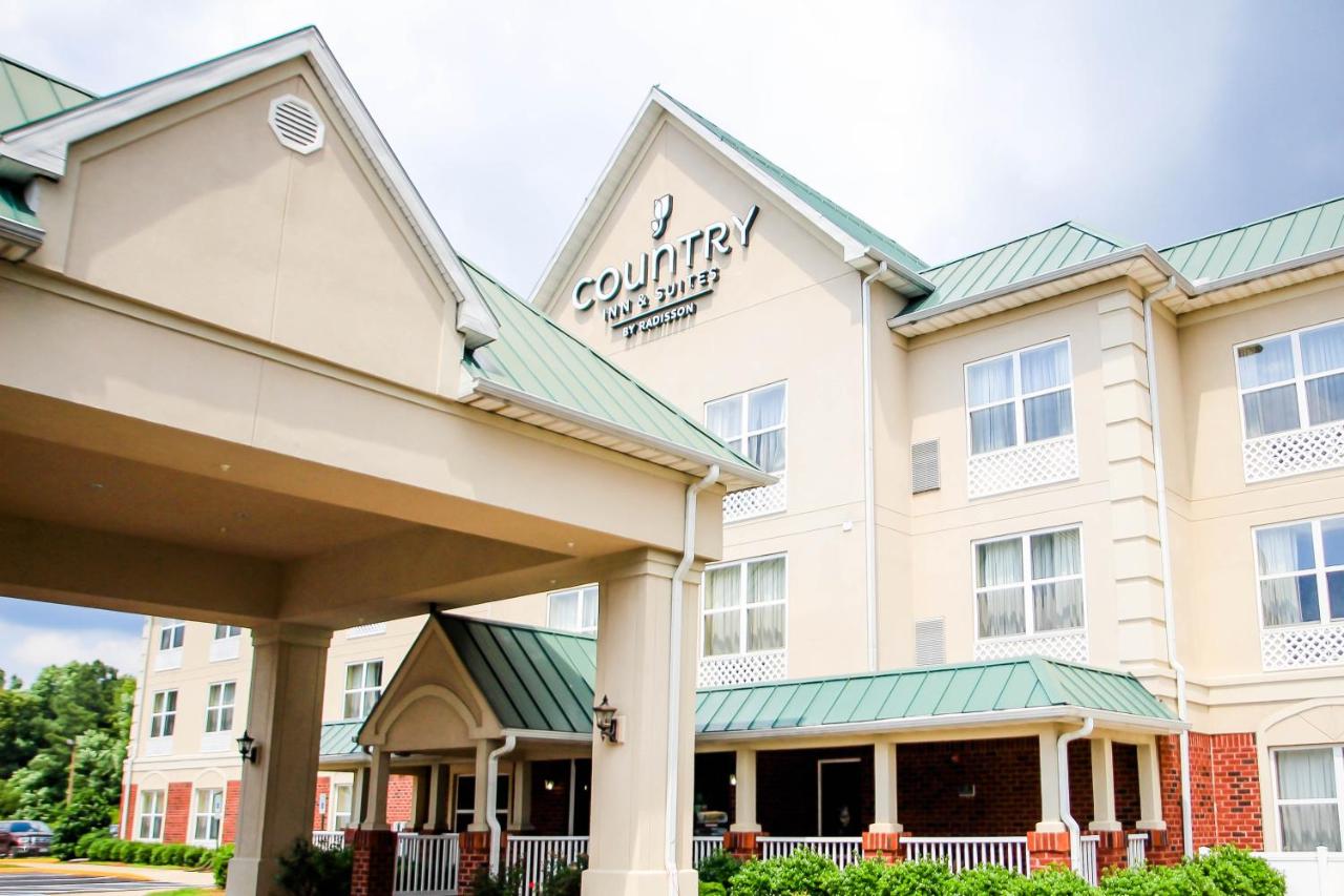 King Room - Non-Smoking at Country Inn & Suites by Radisson, Chester, VA
