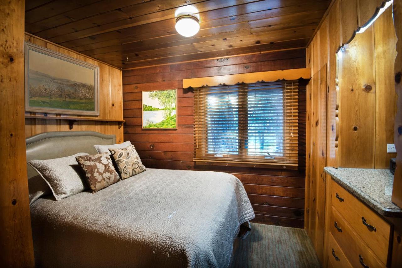 | 48 Sugar Pine Suite