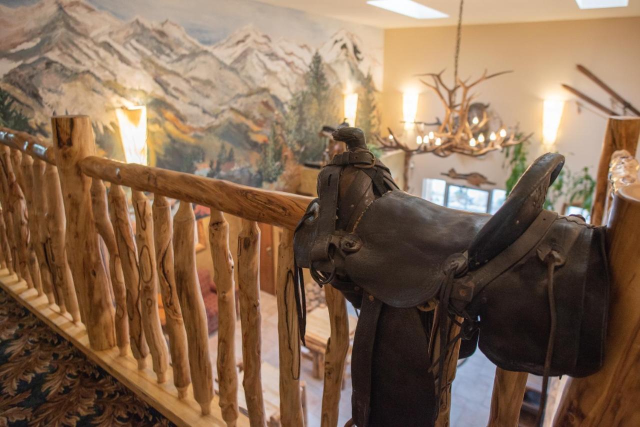 | Browns Canyon Inn
