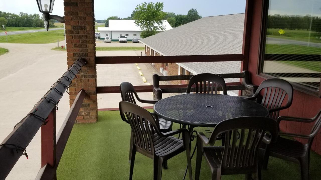 | Alexander House Motel