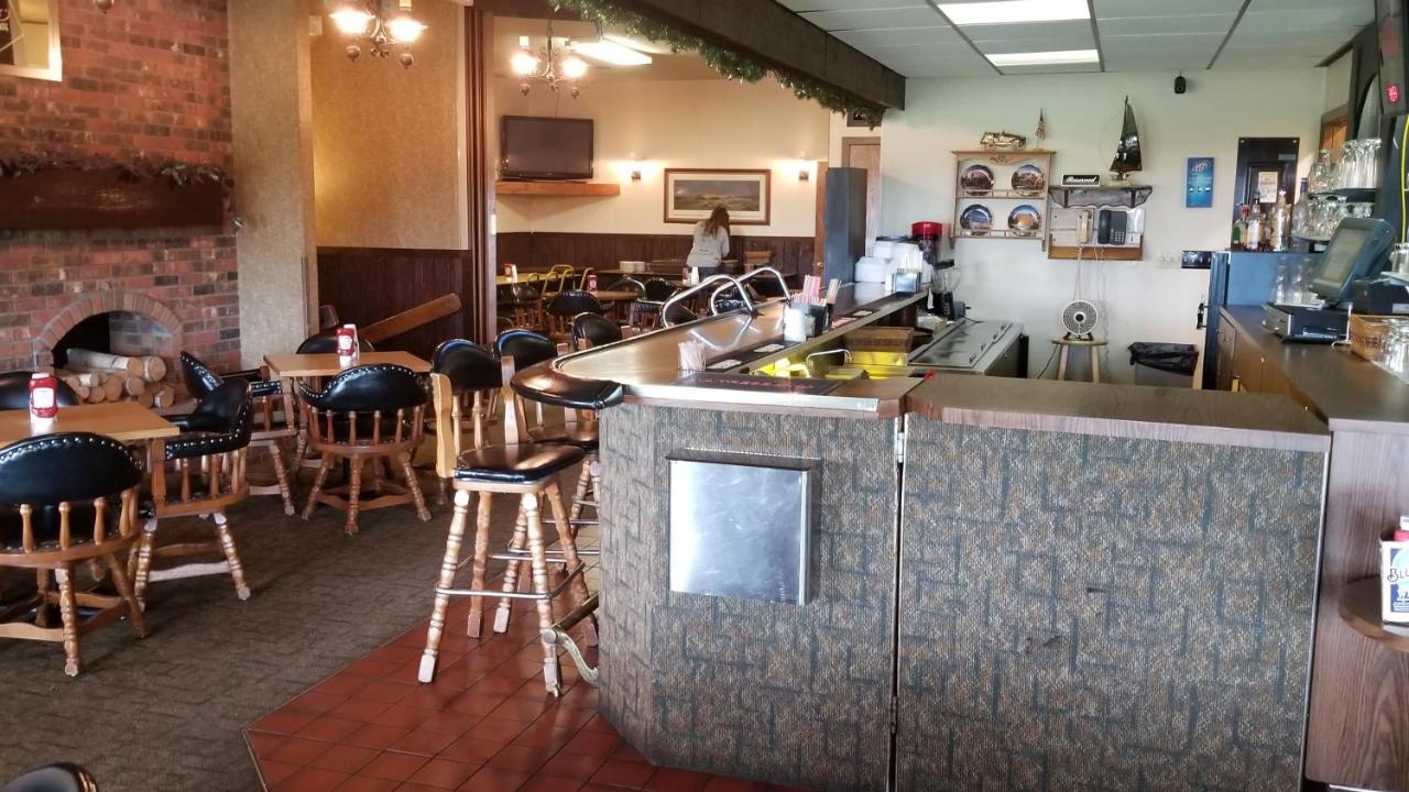| Alexander House Motel
