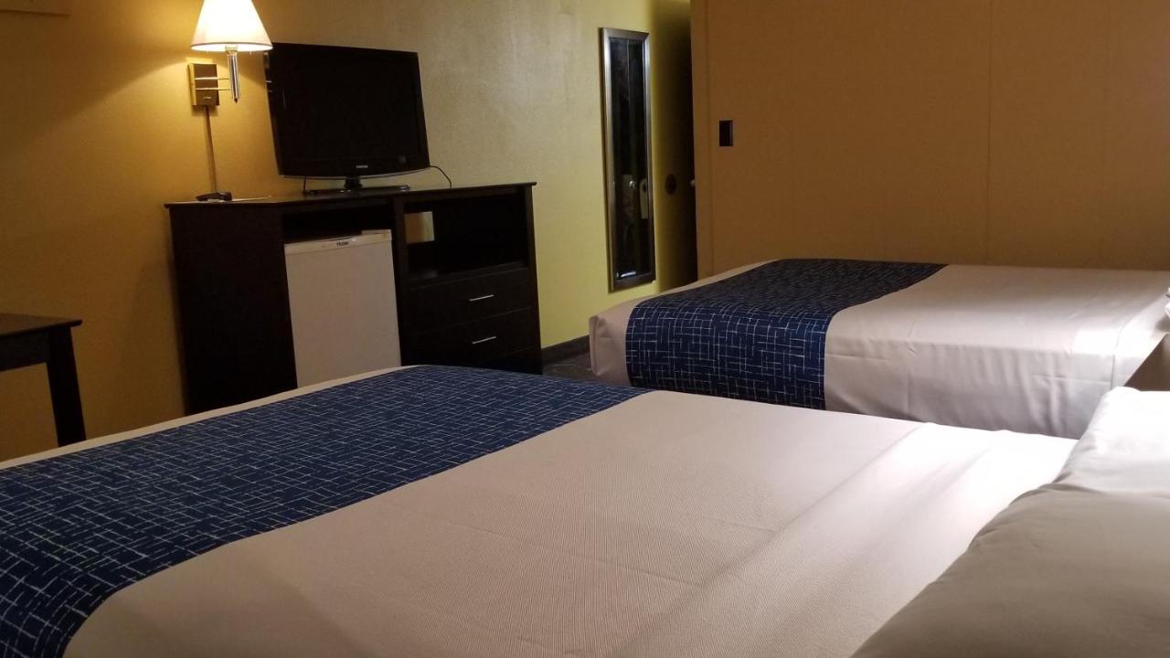 | Alexander House Motel