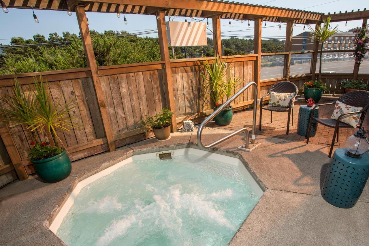 | Shearwater Inn