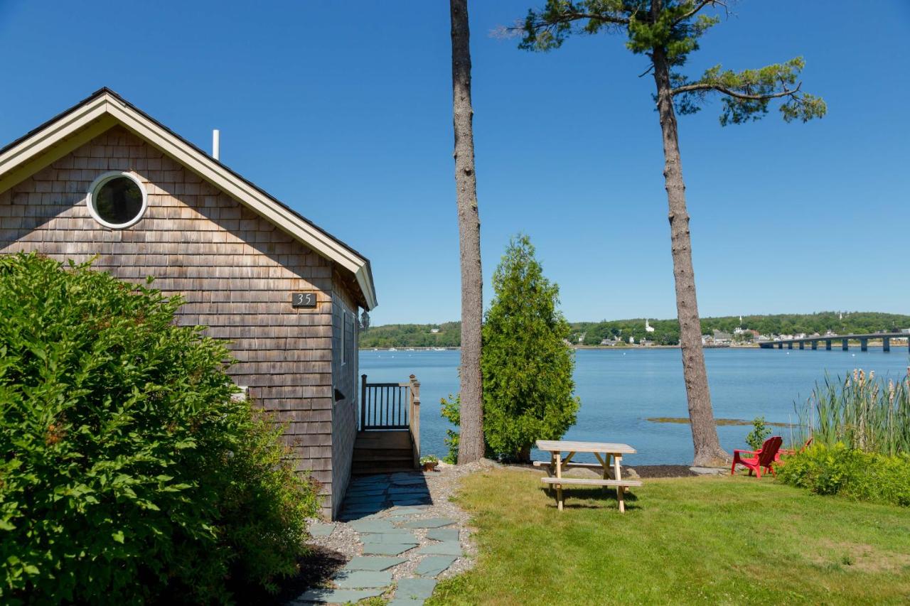 Standard Queen Room at Sheepscot Harbour Village Resort