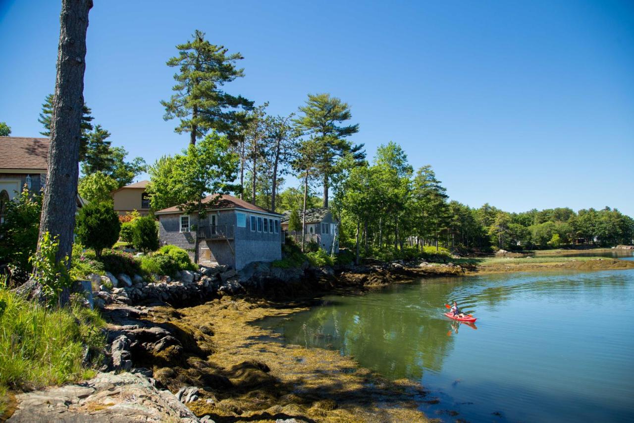 Standard Queen Room at Sheepscot Harbour Village Resort