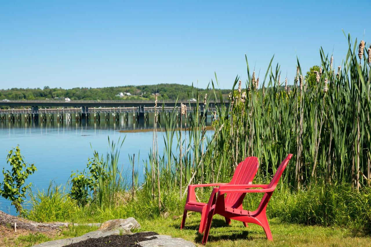 Standard Queen Room at Sheepscot Harbour Village Resort