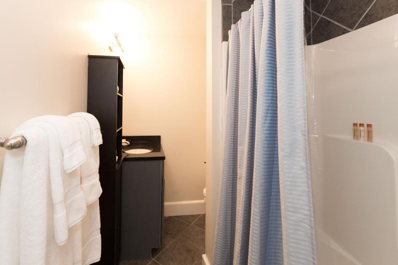 Queen Suite at Sheepscot Harbour Village Resort