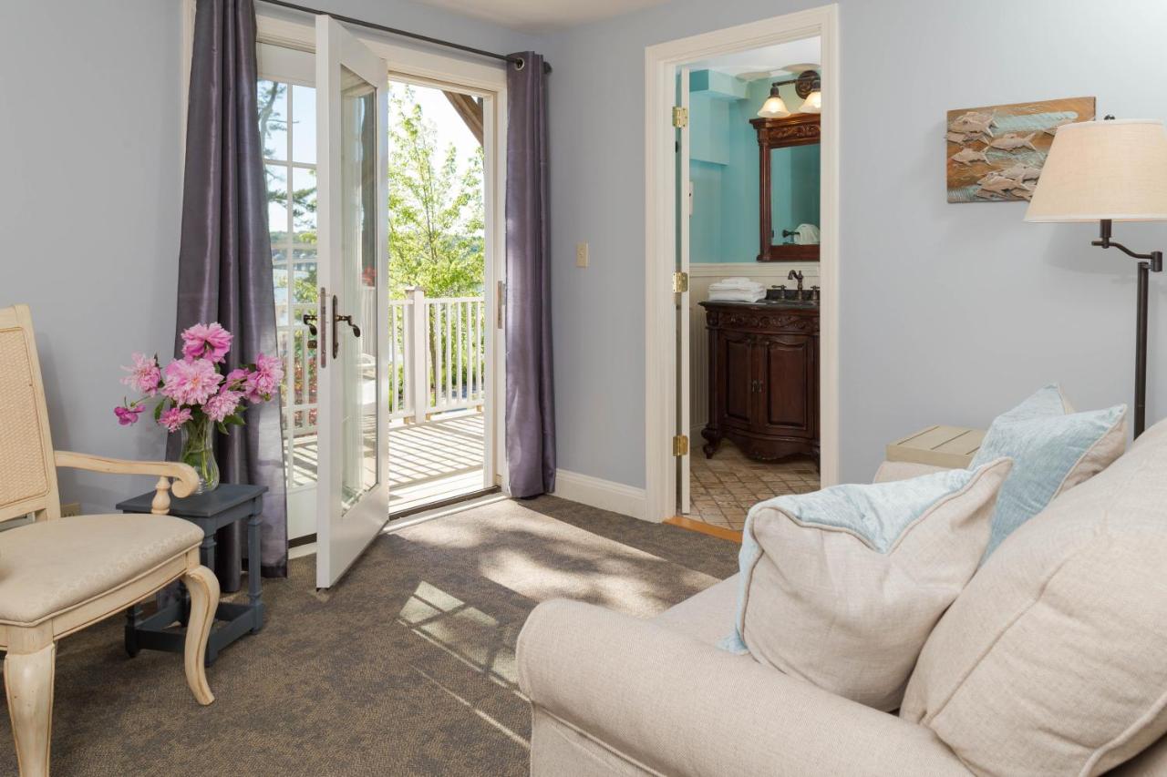 King Room with Sea View 306 at Sheepscot Harbour Village Resort