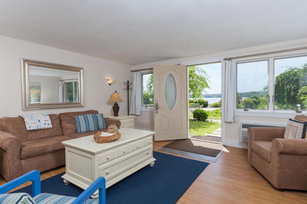 King Suite with Spa Bath at Sheepscot Harbour Village Resort