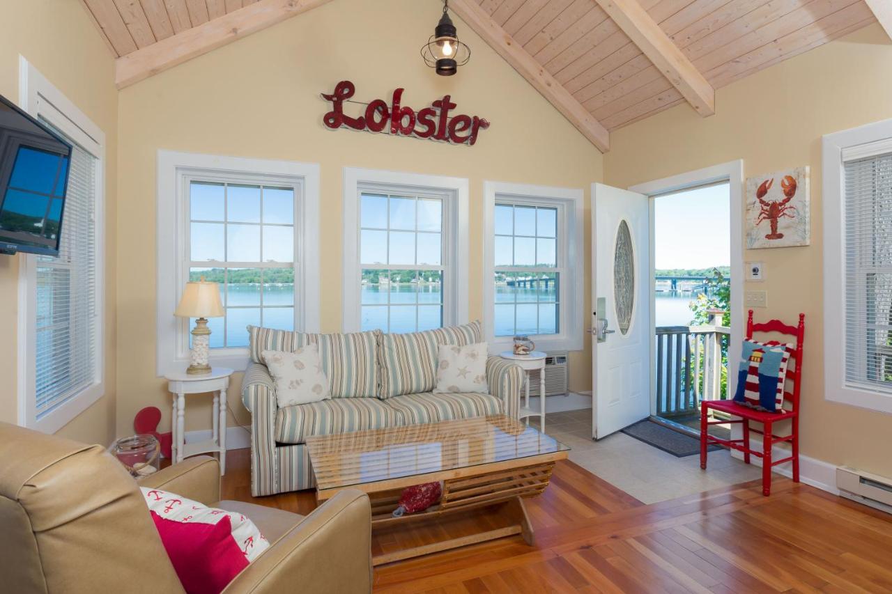 Standard Queen Room at Sheepscot Harbour Village Resort