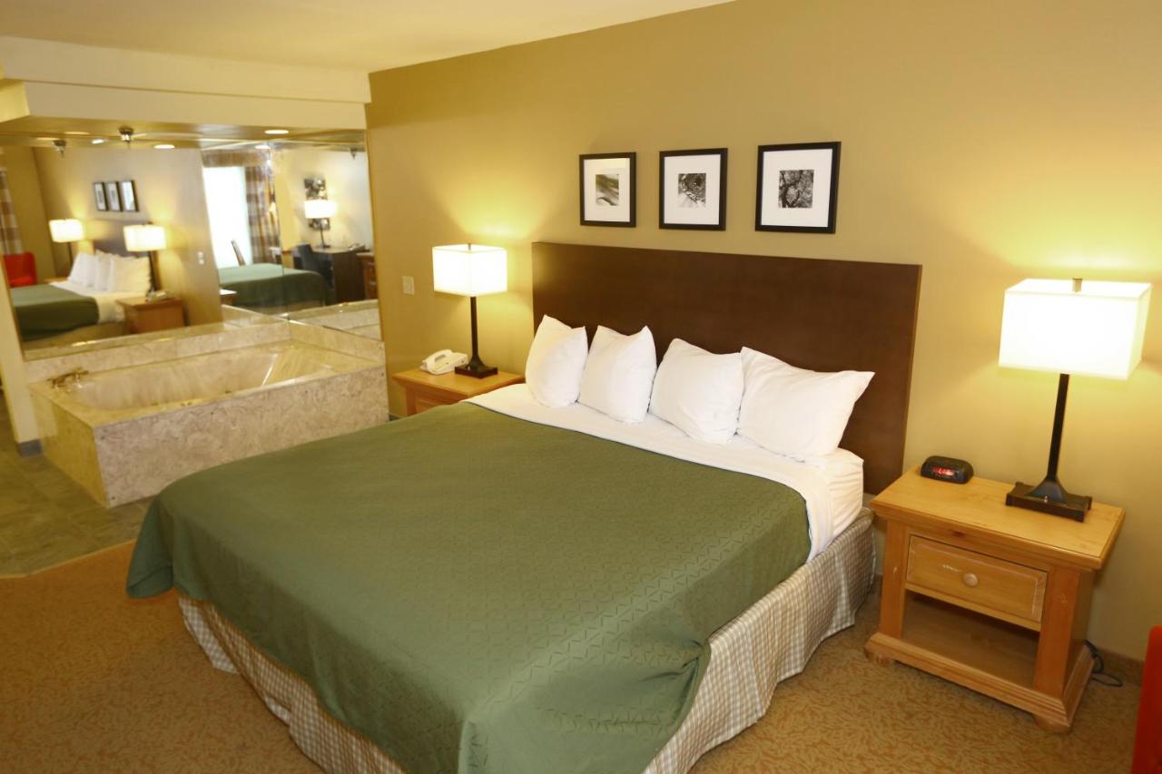 King Studio Suite - Disability Access/Non-Smoking at Country Inn & Suites Rochester South Mayo Clinic