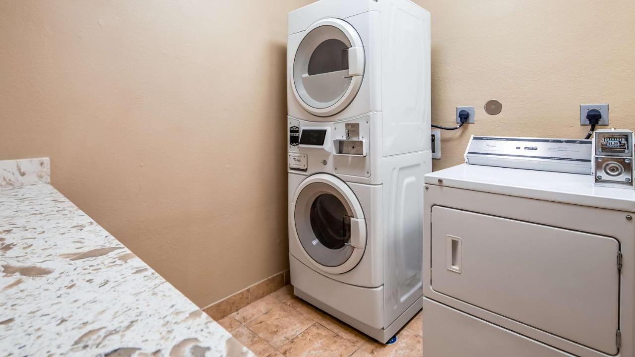 | Best Western Plus Kenedy Inn