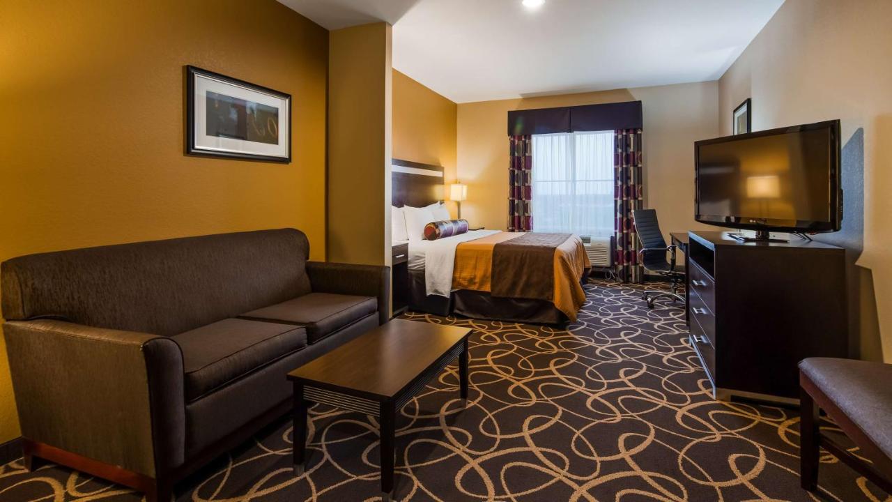 | Best Western Plus Kenedy Inn