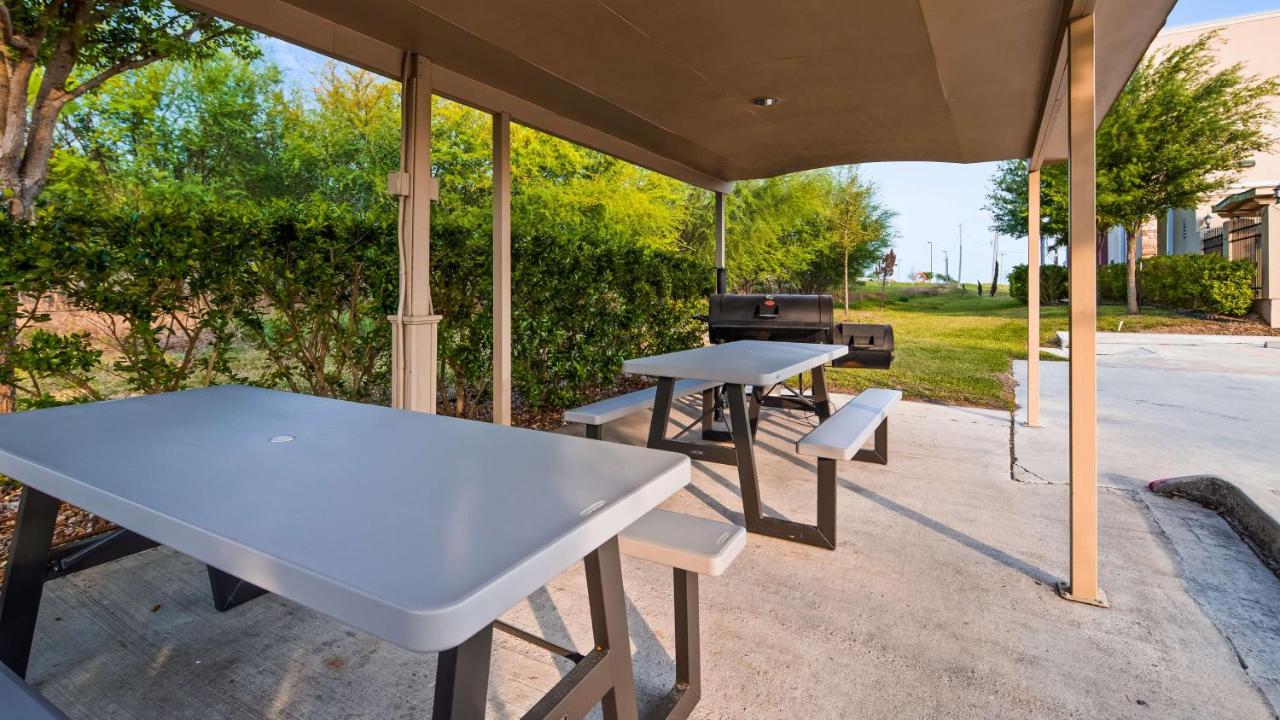 | Best Western Plus Kenedy Inn