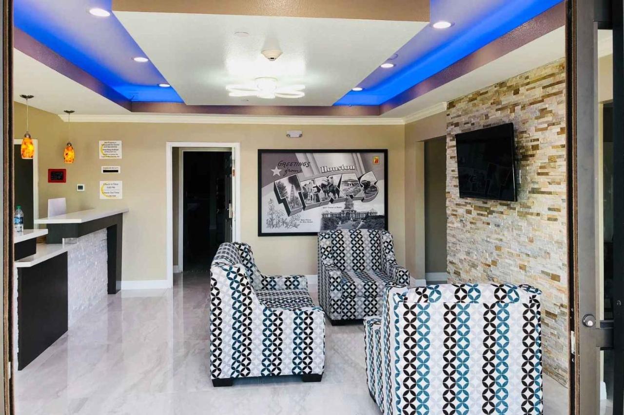 | Super 8 by Wyndham Houston Northwest Cypress