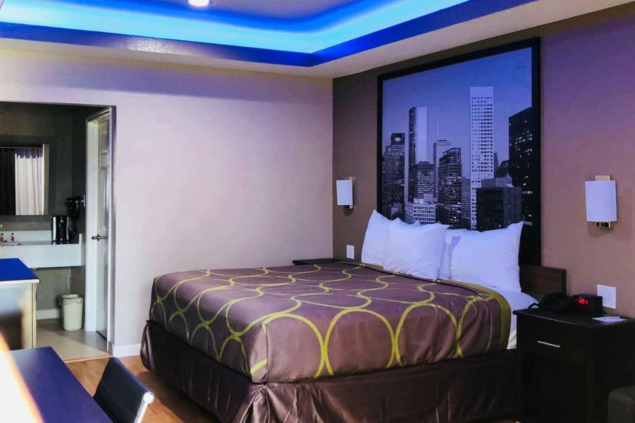 | Super 8 by Wyndham Houston Northwest Cypress