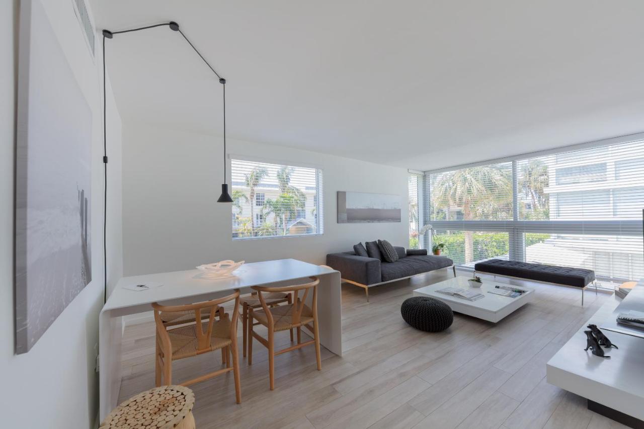 | Beach Haus Key Biscayne Contemporary Apartments