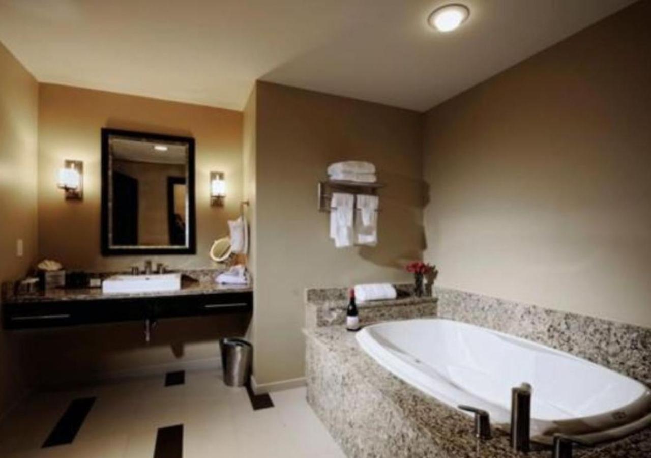 Signature Suite at The Mayo Hotel