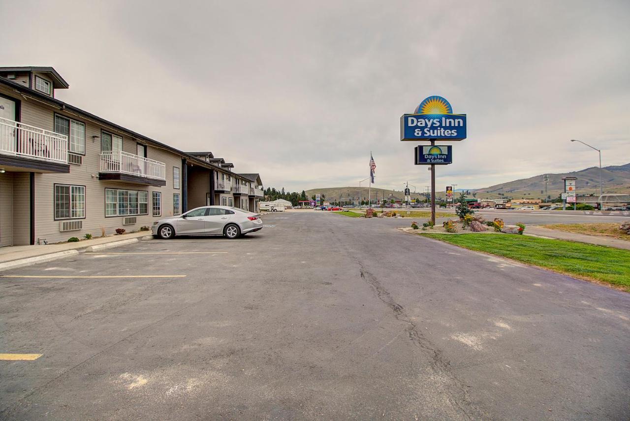 | Days Inn & Suites by Wyndham Lolo