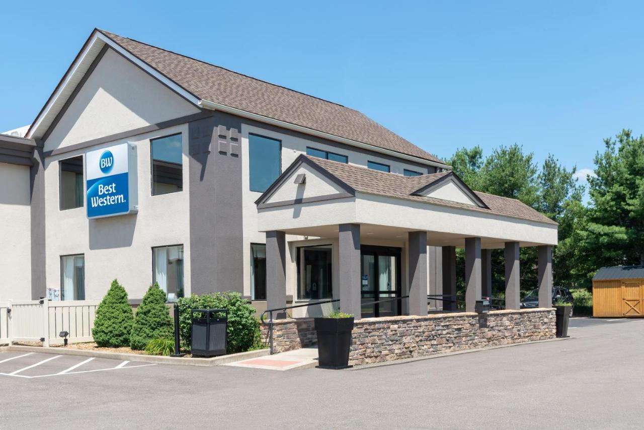 Double Room with Two Double Beds - Non-Smoking at Best Western Dutch Valley Inn