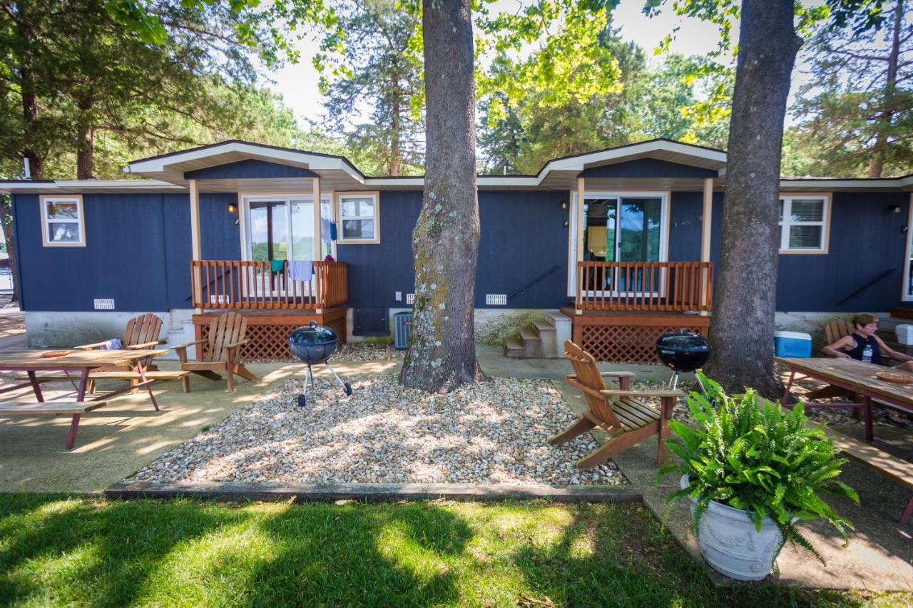 Two-Bedroom Deluxe Cabin at Point View Resort