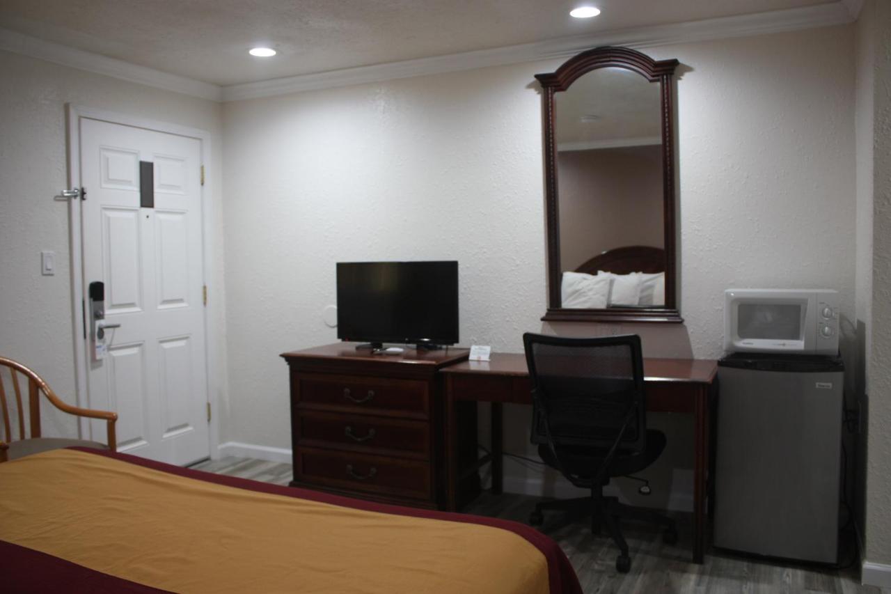 | Value Inn & Suites
