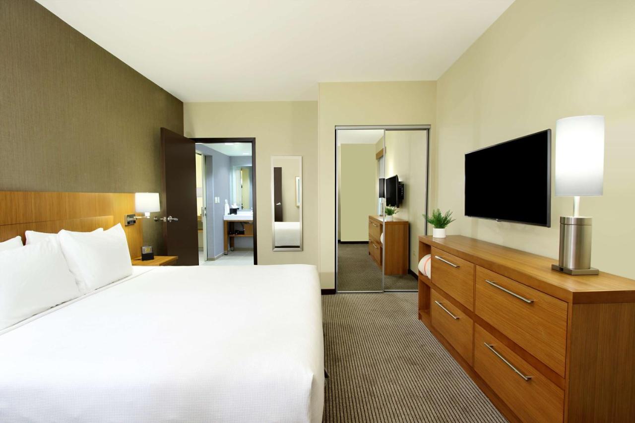 King Suite at Hyatt Place Houston/Katy