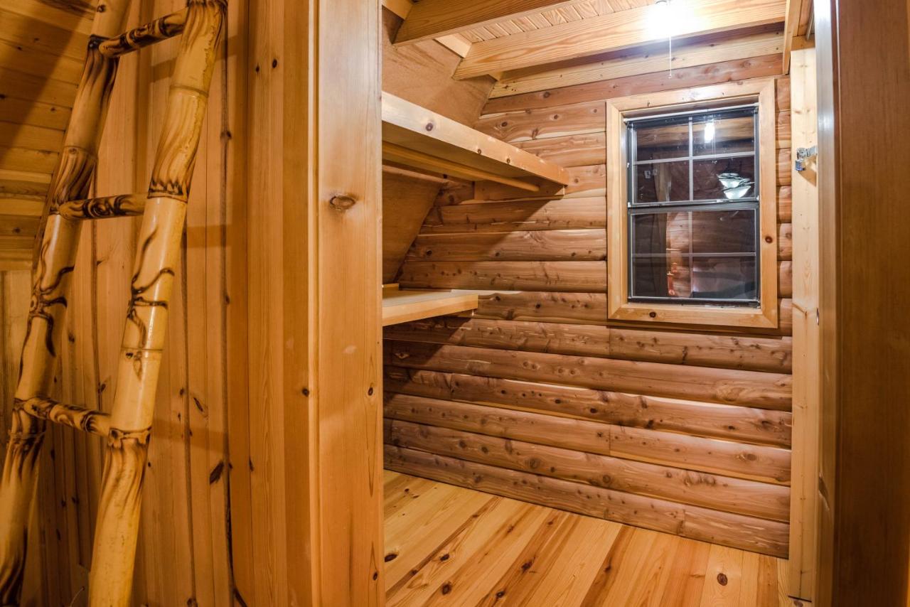 | Still Point Cabin