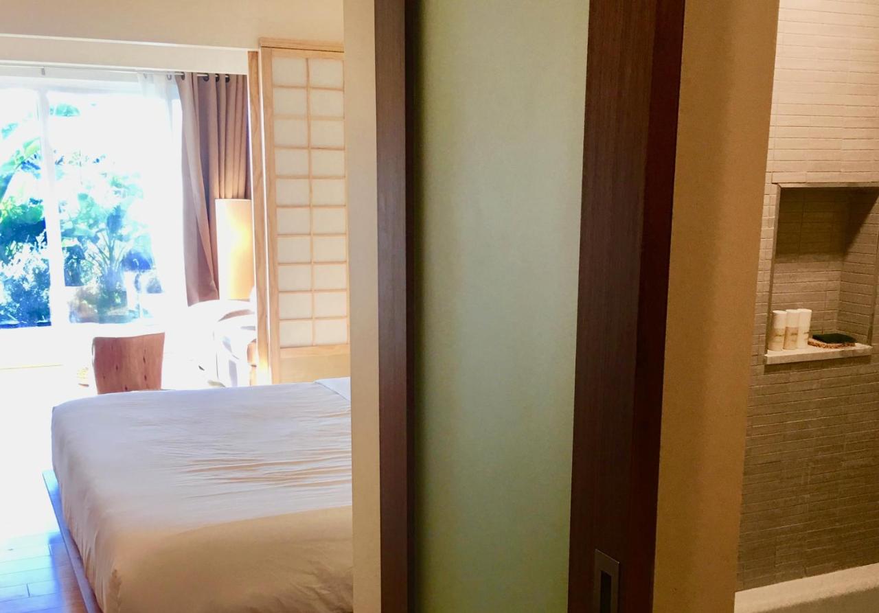 | Inn at Moonlight Beach