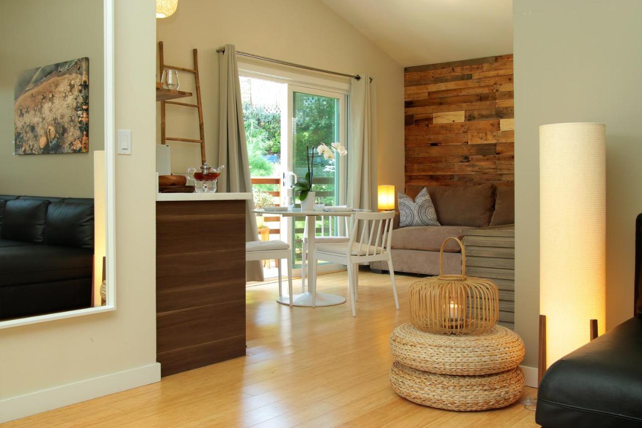 | Inn at Moonlight Beach